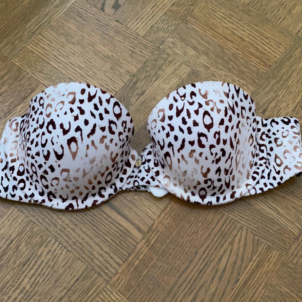 Victoria Secret 34B strapless bra